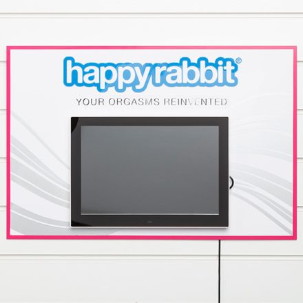 Happy Rabbit - LCD TV képernyő beépített akril logófejjel